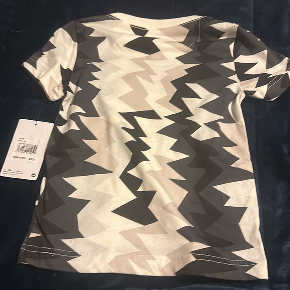 NWT Jordan
Little boys Short Sleeve MJ Flight MVP AOP T-Shirt - Picture 5 of 11